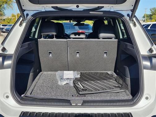 2025 Volkswagen Tiguan 2.0T SE R-Line Black