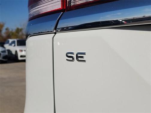 2025 Volkswagen Atlas 2.0T SE