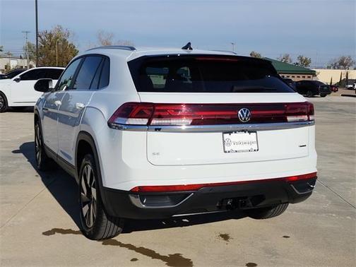 2025 Volkswagen Atlas Cross Sport 2.0T SE w/Technology
