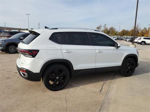 2025 Volkswagen Taos 1.5T SEL