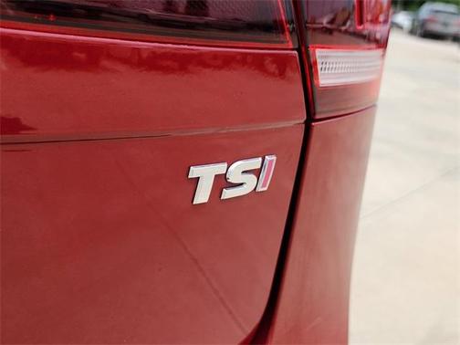 2018 Volkswagen Tiguan 2.0T SE