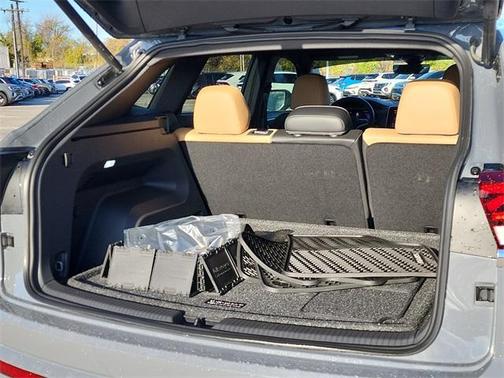 2024 Volkswagen Atlas Cross Sport 2.0T SEL R-Line