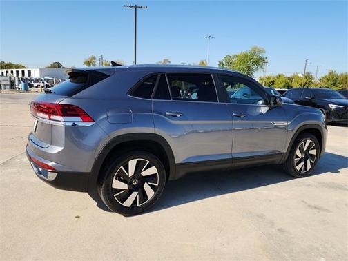 2024 Volkswagen Atlas Cross Sport 2.0T SE w/Technology