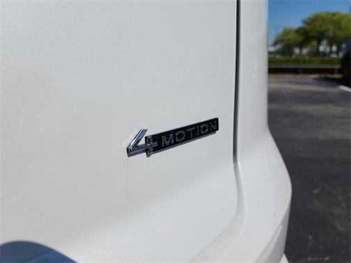 2026 Volkswagen Atlas Cross Sport 2.0T SE