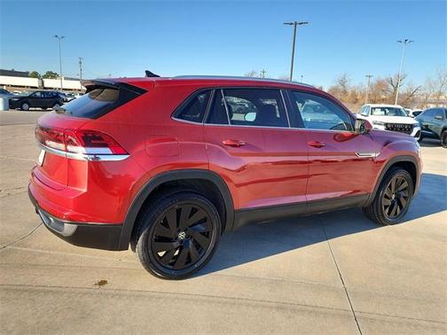 2024 Volkswagen Atlas Cross Sport 2.0T SE w/Technology