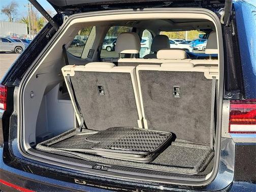 2025 Volkswagen Atlas 2.0T SEL Premium R-Line