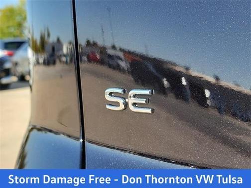 Deep Black Pearl Effect 2026 Volkswagen Atlas Cross Sport 2.0T SE W/TECHNOLOGY