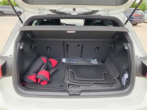 2024 Volkswagen Golf GTI 2.0T SE