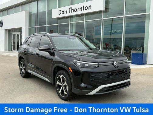 Deep Black Pearl Effect 2026 Volkswagen Tiguan 2.0T SE