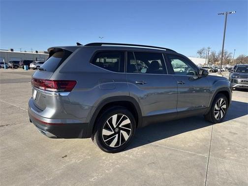 2025 Volkswagen Atlas 2.0T SE