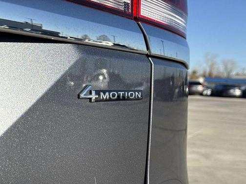 2025 Volkswagen Atlas 2.0T SE