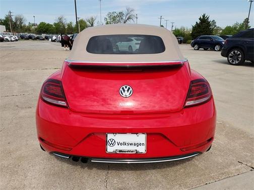 2018 Volkswagen Beetle 2.0T Coast