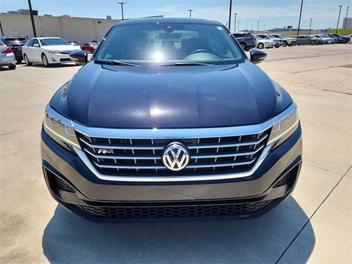 2021 Volkswagen Passat 2.0T R-Line