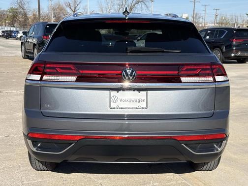 2025 Volkswagen Atlas Cross Sport 2.0T SE