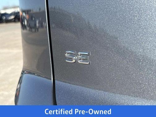 Platinum Gray Metallic 2025 Volkswagen Atlas Cross Sport 2.0T SE