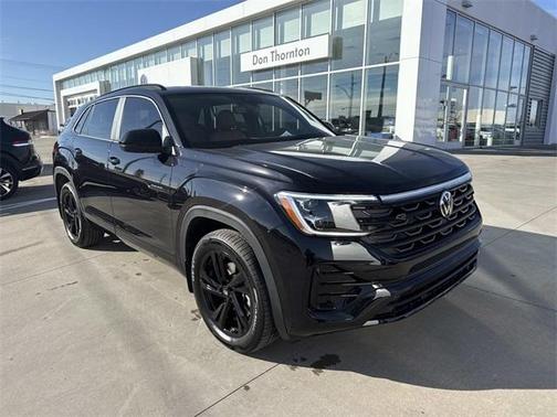 2026 Volkswagen Atlas Cross Sport 2.0T SEL R-Line Black