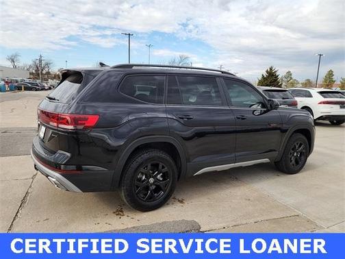 2025 Volkswagen Atlas 2.0T Peak Edition