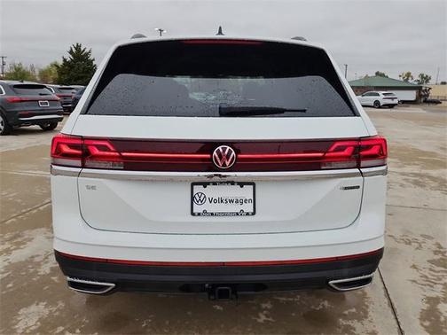 2024 Volkswagen Atlas 2.0T SE