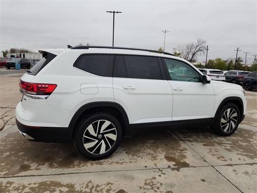 2024 Volkswagen Atlas 2.0T SE