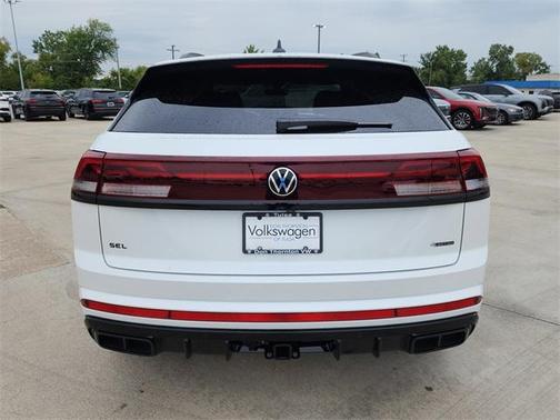 2026 Volkswagen Atlas Cross Sport 2.0T SEL R-Line Black