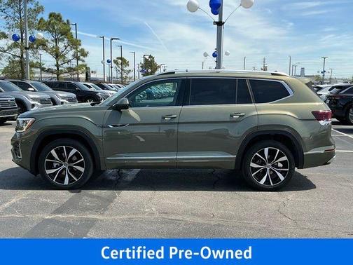 Avocado Green Pearl 2025 Volkswagen Atlas 2.0T SEL Premium R-Line