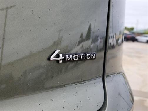 2026 Volkswagen Atlas Cross Sport 2.0T SEL