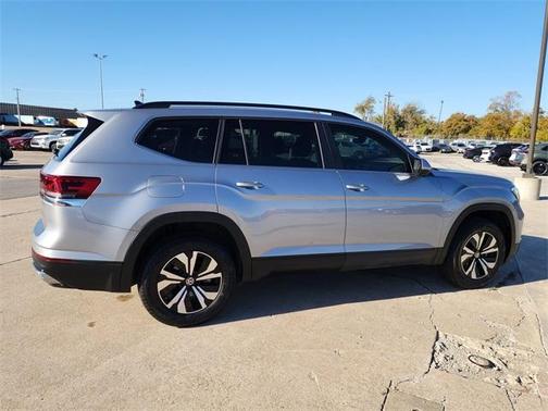 2024 Volkswagen Atlas 2.0T SE