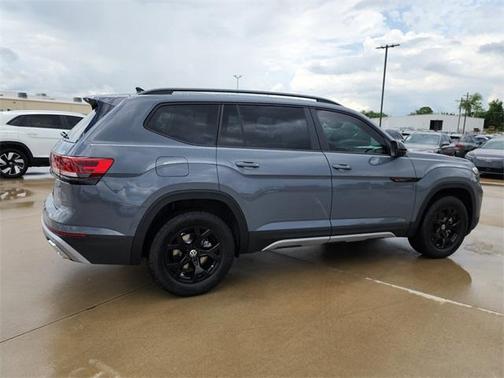 2025 Volkswagen Atlas 2.0T Peak Edition