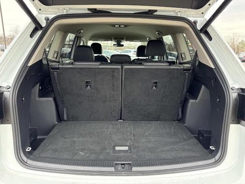 2025 Volkswagen Atlas 2.0T SE