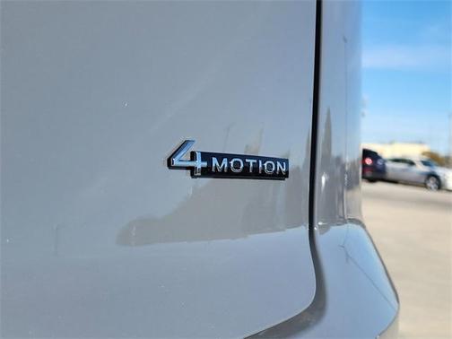 2026 Volkswagen Atlas Cross Sport 2.0T SE