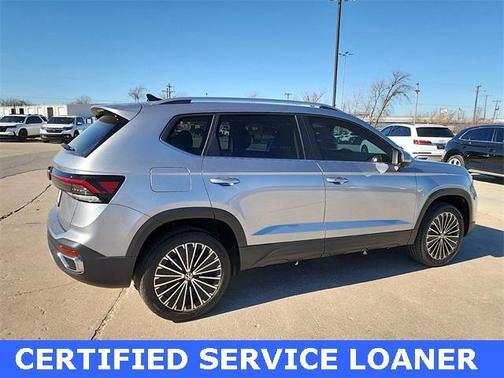 2025 Volkswagen Taos 1.5T SE