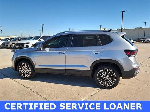 2025 Volkswagen Taos 1.5T SE