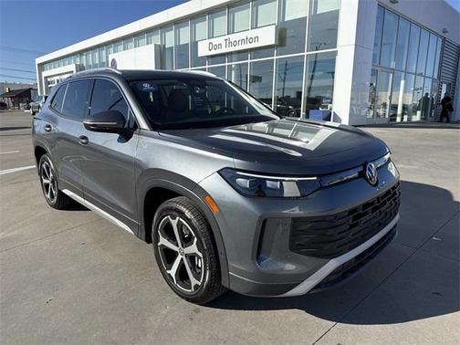 2025 Volkswagen Tiguan 2.0T SE