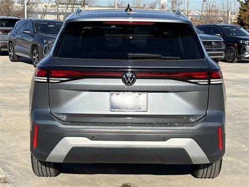 2025 Volkswagen Tiguan 2.0T SE