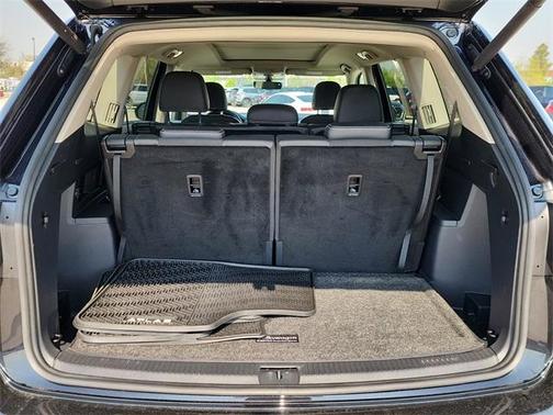 2023 Volkswagen Atlas 3.6L SE w/Technology