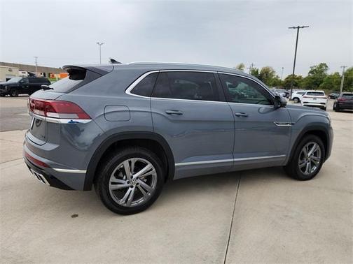 2024 Volkswagen Atlas Cross Sport 2.0T SEL R-Line