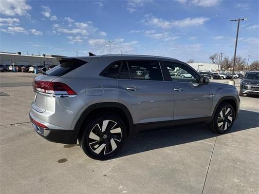 2024 Volkswagen Atlas Cross Sport 2.0T SE w/Technology