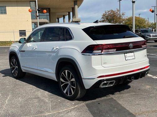 Opal White Pearl 2026 Volkswagen Atlas Cross Sport 2.0T SEL Premium R-Line