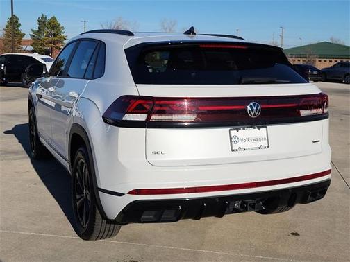 2025 Volkswagen Atlas Cross Sport 2.0T SEL R-Line Black