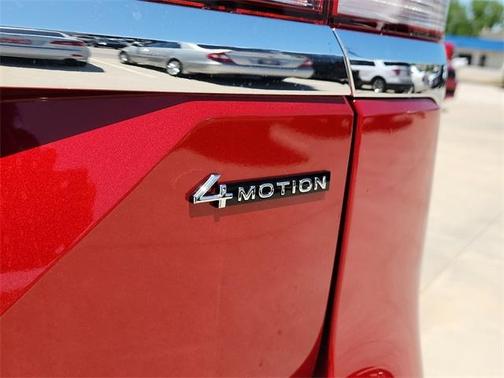 2025 Volkswagen Atlas 2.0T SEL Premium R-Line