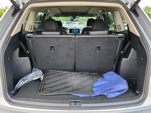 2025 Volkswagen Atlas 2.0T SE