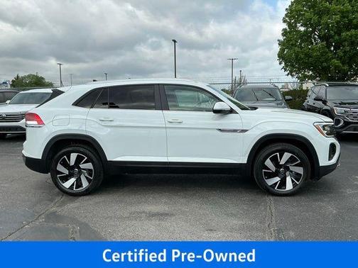Pure White 2025 Volkswagen Atlas Cross Sport 2.0T SE w/Technology