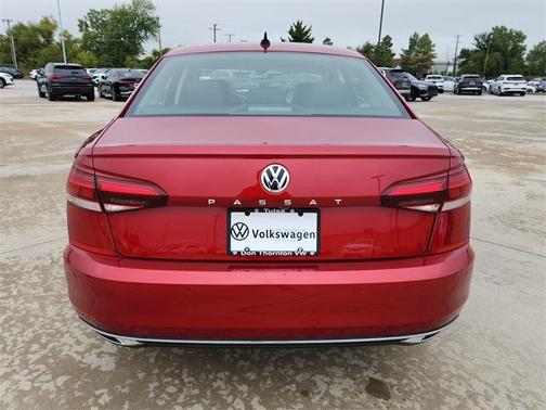 2022 Volkswagen Passat 2.0T Limited Edition