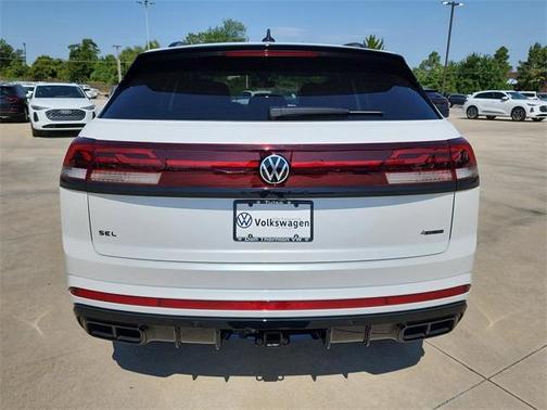 2026 Volkswagen Atlas Cross Sport 2.0T SEL R-Line Black