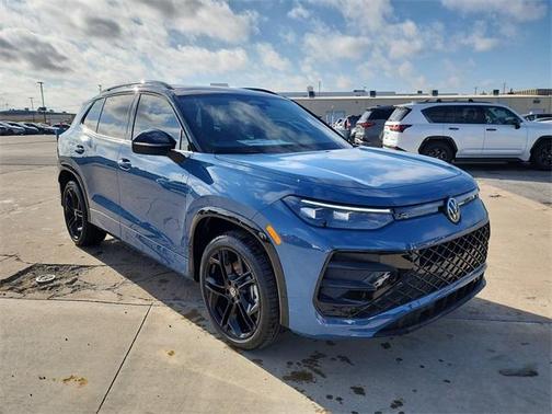 2025 Volkswagen Tiguan 2.0T SE R-Line Black