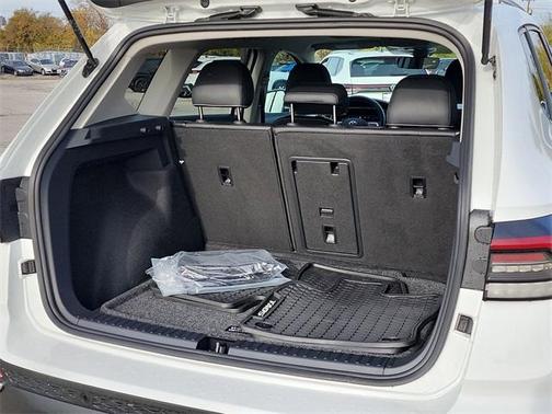 2025 Volkswagen Taos 1.5T SEL