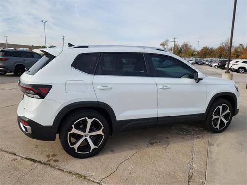 2025 Volkswagen Taos 1.5T SEL