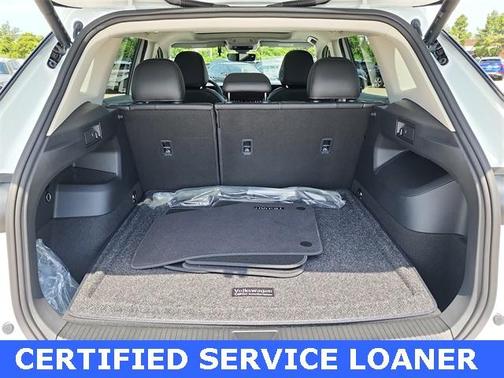 2025 Volkswagen Tiguan 2.0T SE