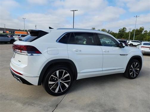 2025 Volkswagen Atlas Cross Sport 2.0T SEL Premium R-Line