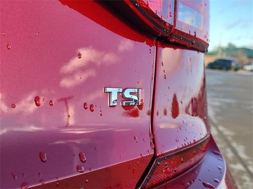 2017 Volkswagen Passat 1.8T SE w/Technology